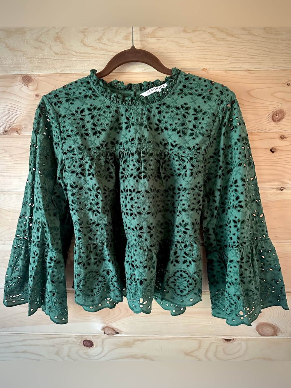 Veronica Beard Emmalyn Green Eyelet Lace Ruffle Flounce Blouse Size 6